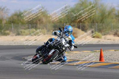 media/Nov-05-2022-SoCal Trackdays (Sat) [[f8d9b725ab]]/Turn 2 (1120am)/